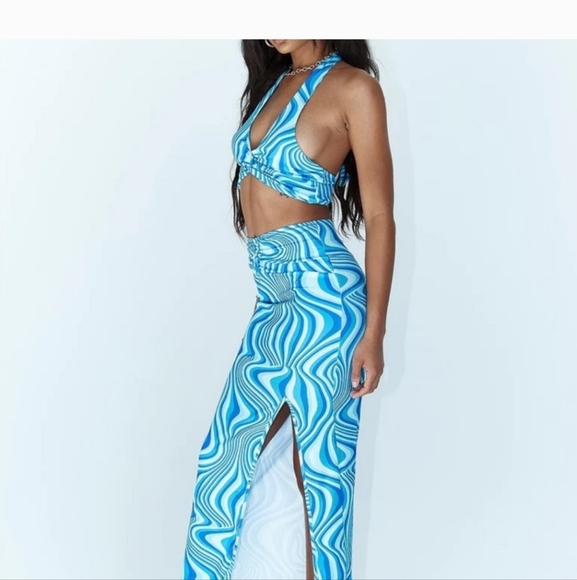 Two Piece Set - Picture 2 of 9